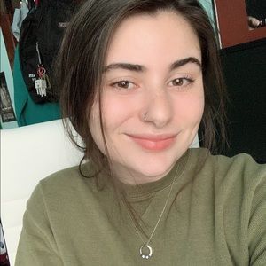 Meet your Posher, Catie